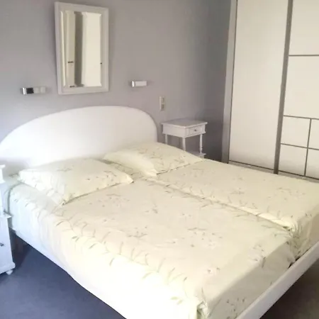 Apartamento A Avec Vue Sur La Montagne.